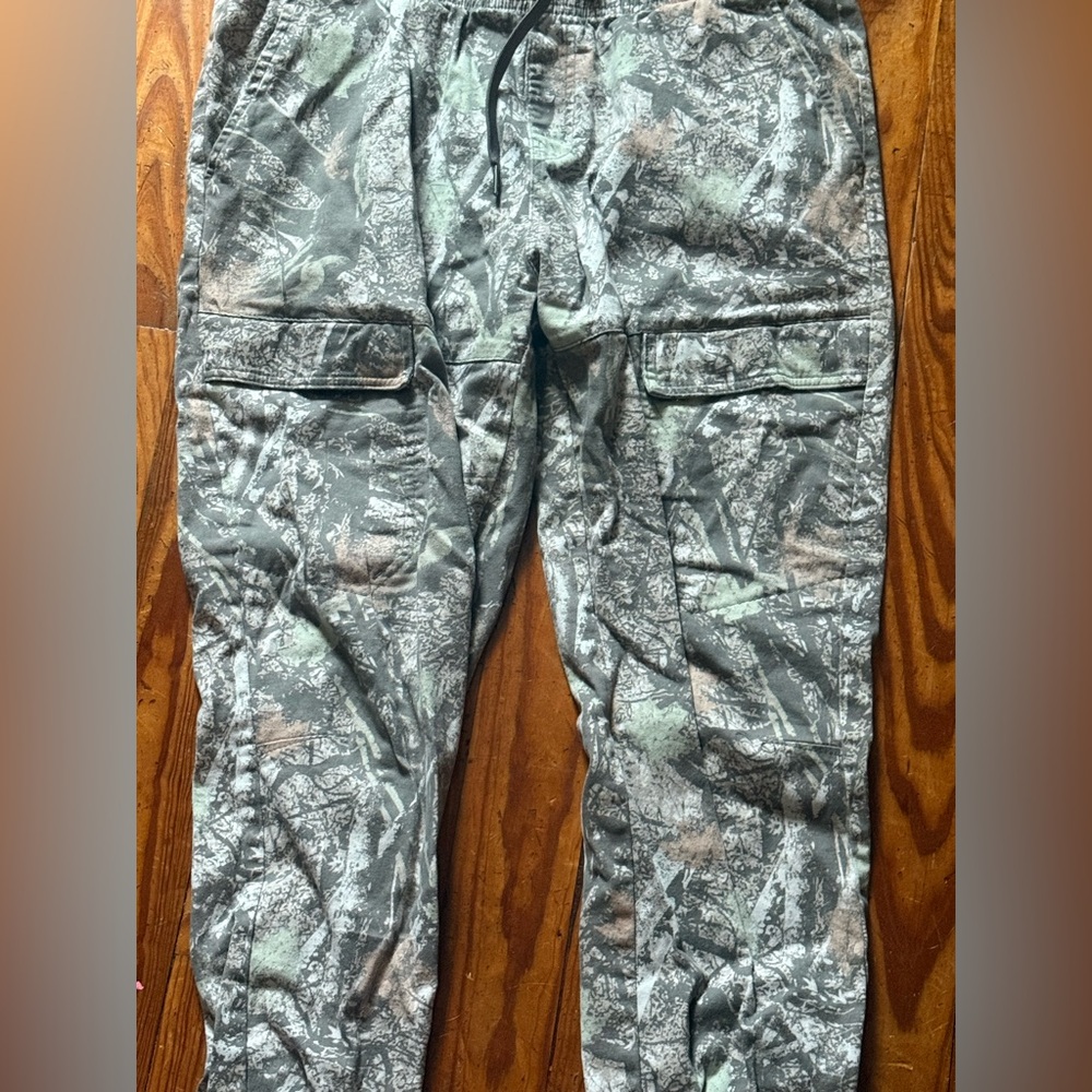 Camo pants